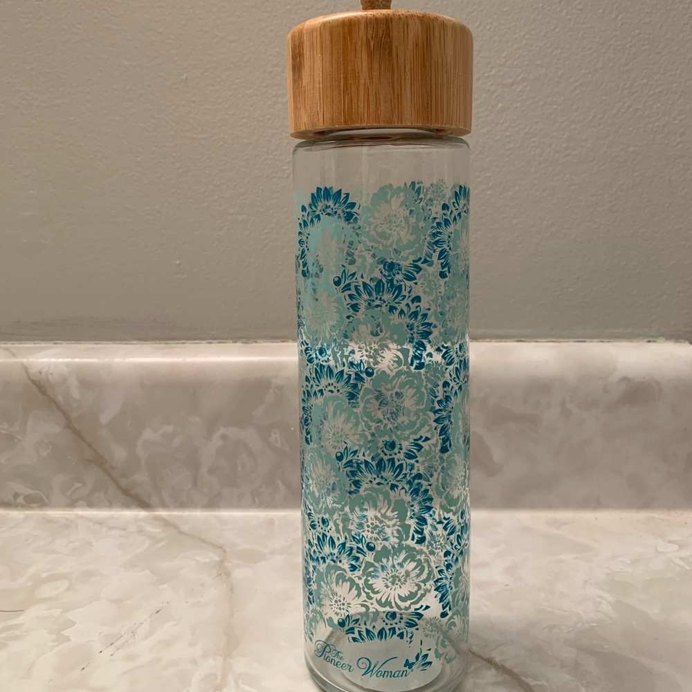 The Pioneer Women water bottle